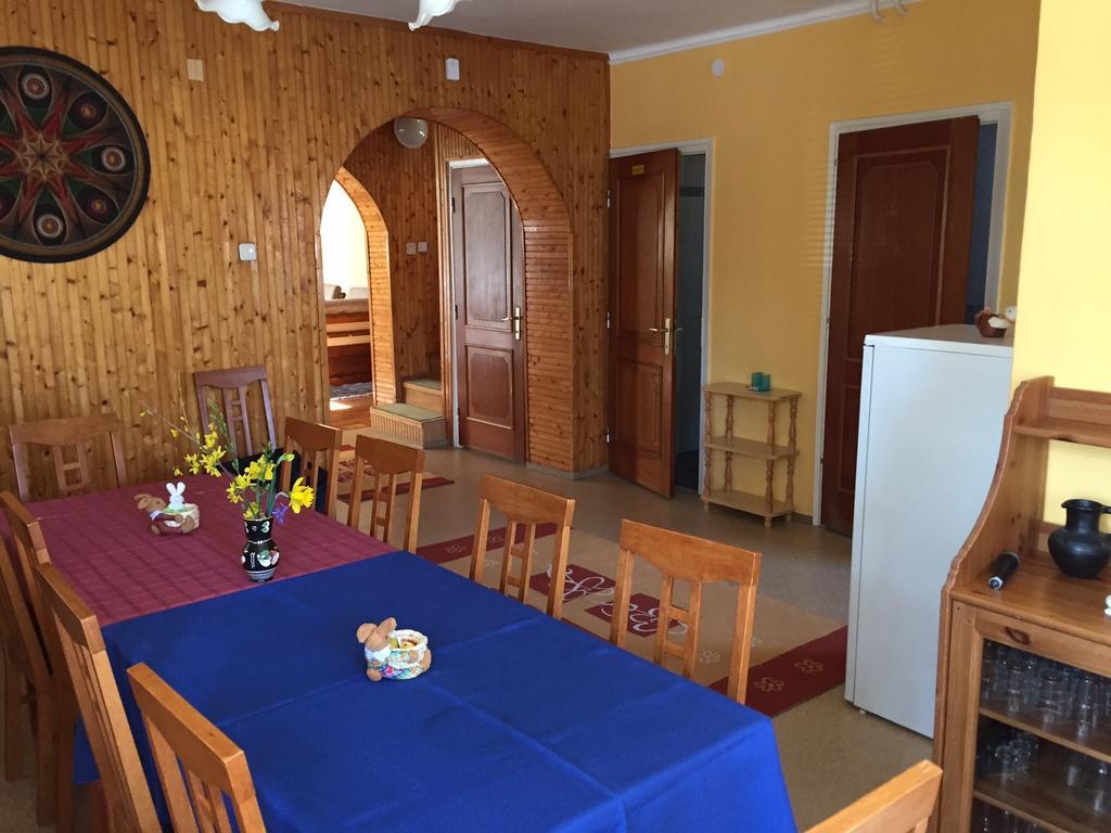 Galéria Vendégház Mezőkövesd Exterior foto